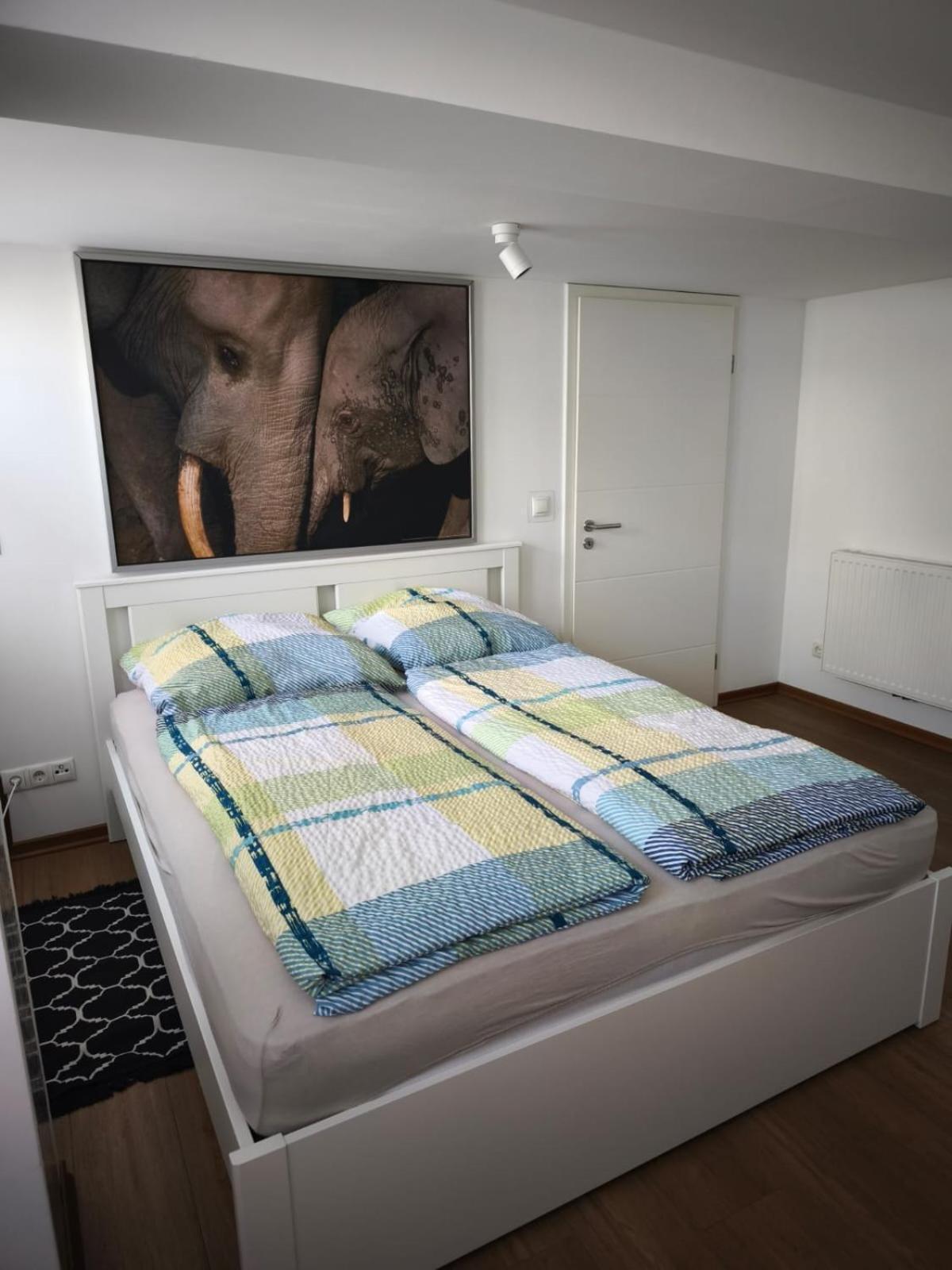 In Muelheim-kaerlich Apartment